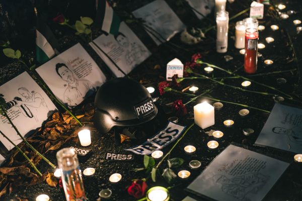 On Sunday, journalists, friends, and supporters of press freedom gathered at Seattle’s Jose Rizal Park for a solemn vigil.